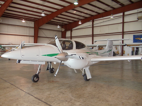 Commercial Aviation's new DA-42 Diamond